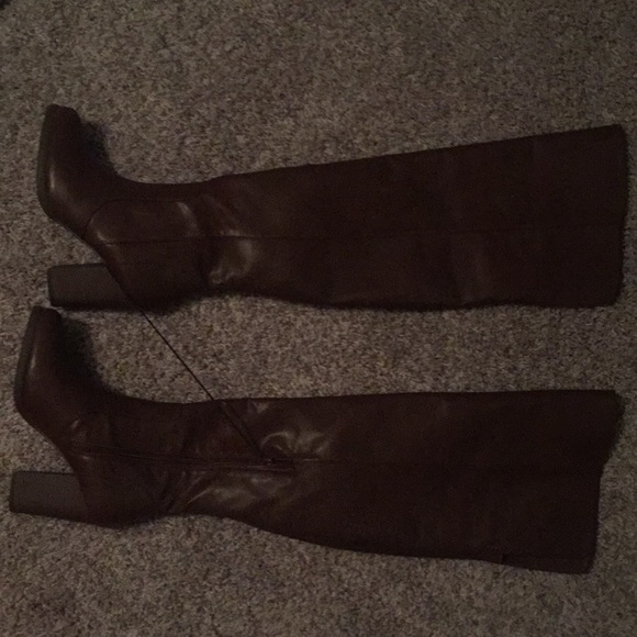 Express over the knee faux boots - Picture 1 of 4